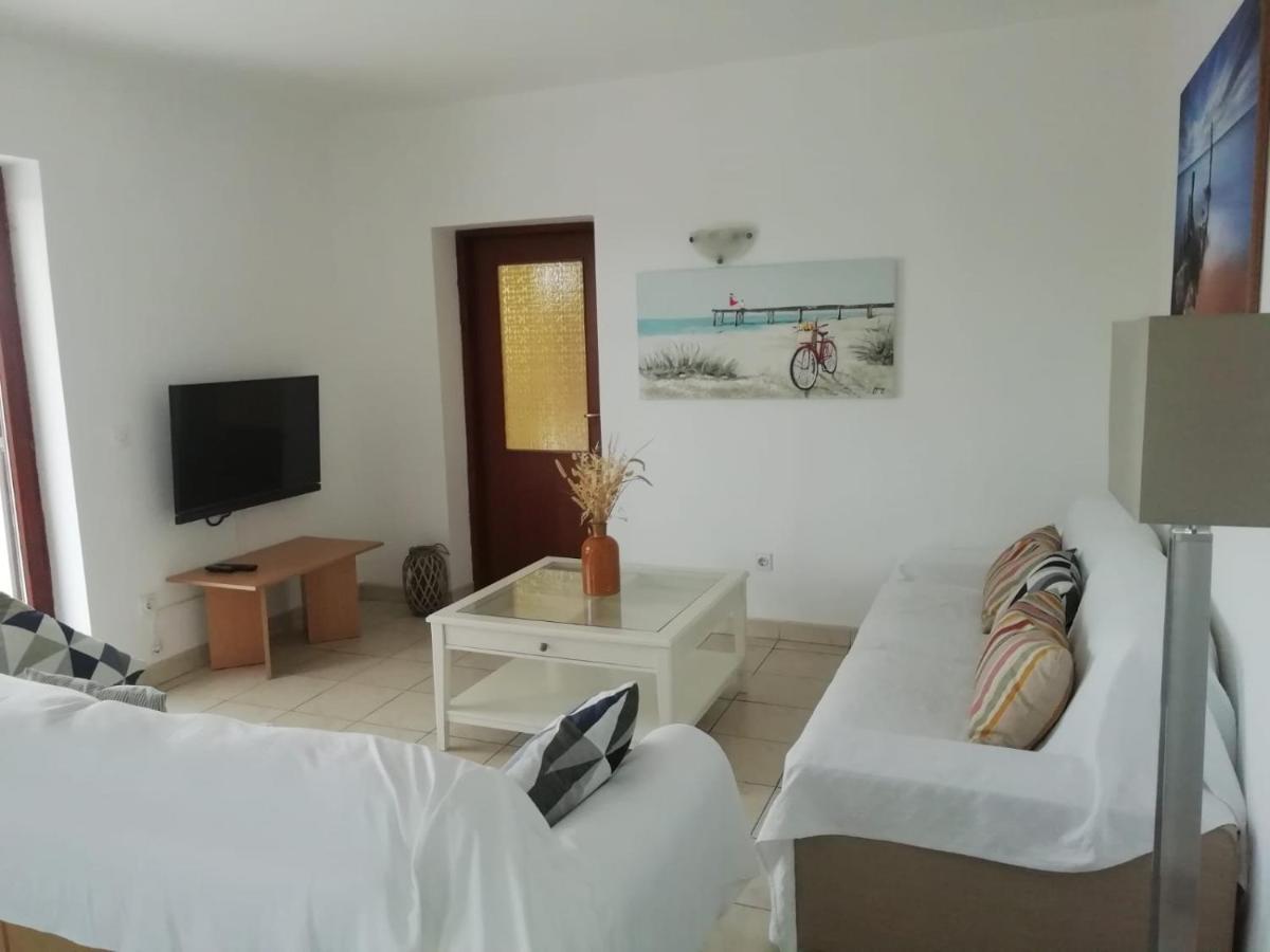 Francis Appartements Pakoštane Buitenkant foto